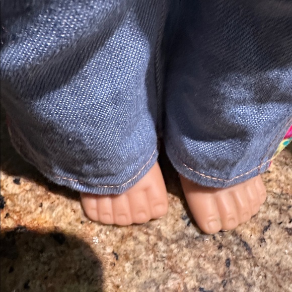 American Girl doll, blonde from 2017. Excellent condition. Flower child outfit - Picture 10 of 13